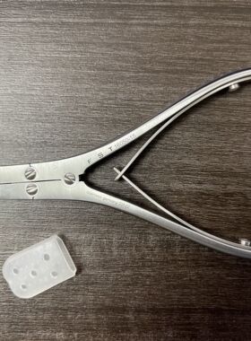 FST骨剪16050-15 Skull Flap Cutter 动物解剖锋利骨剪