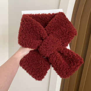 安哥拉红流行色韩系保暖百搭羊羔毛交叉短款 围巾 小围脖女学生冬季