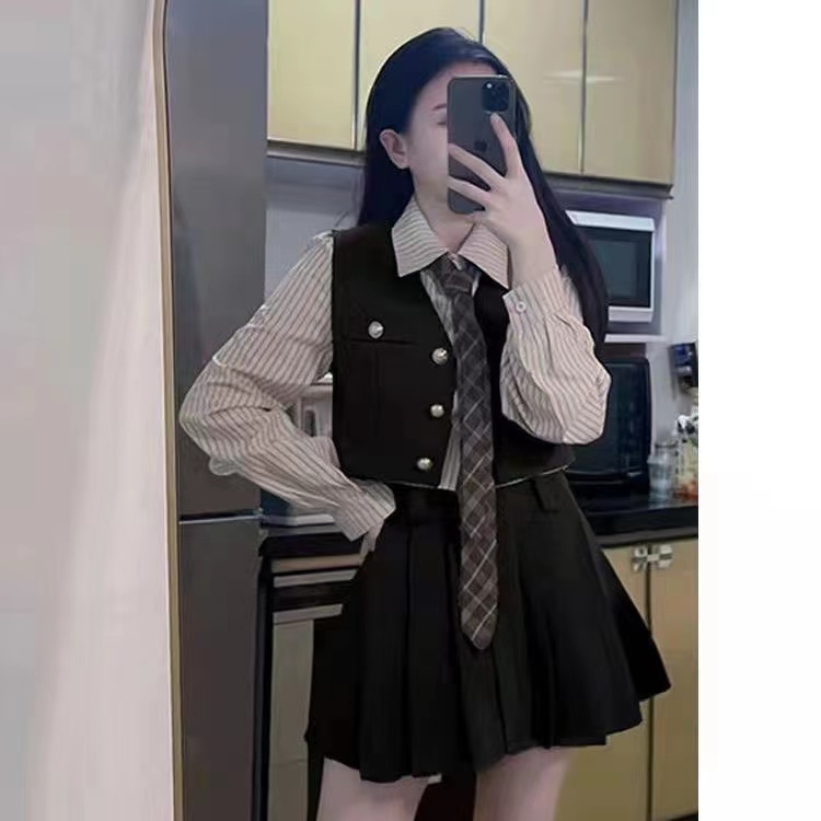 春季短款马甲衬衫裙子三件套女