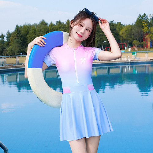 渐变色女士游泳衣显瘦遮肉