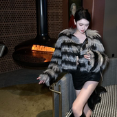 仿水貂毛名媛小香风狐狸毛修身 皮草外套女短款 2025冬新款 毛毛外套