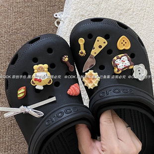 hellokitty面包房洞洞鞋鞋花鞋扣装配饰配件适配crocs｜不含鞋