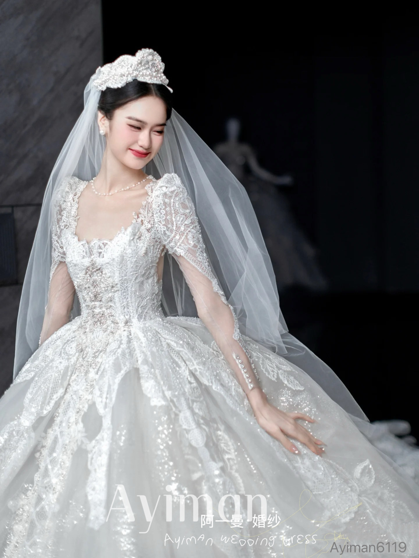 「出租」品牌正版2025新款婚纱礼服新娘大拖尾主纱高级重工出门纱