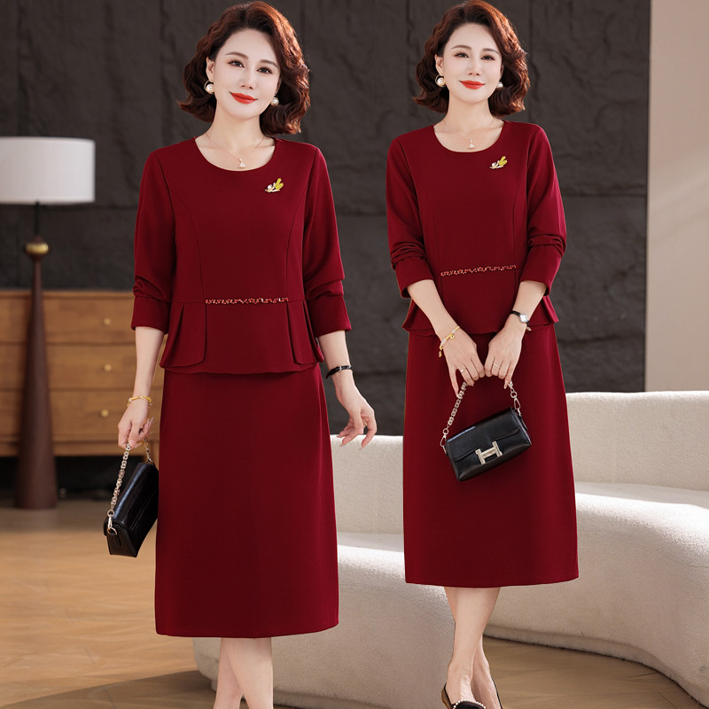 2025新款十月份喜婆婆婚宴装大码礼服中老年女妈妈参加婚礼连衣裙