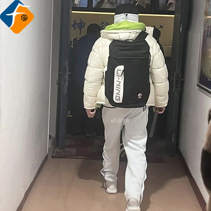 李宁CBA全明星篮球大容量多隔层防水书包双肩背包ABSU031/ABSV123