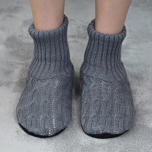 保暖神器暖脚宝女士冬季用不插电防寒宿舍纯色踩地板上办公室使用