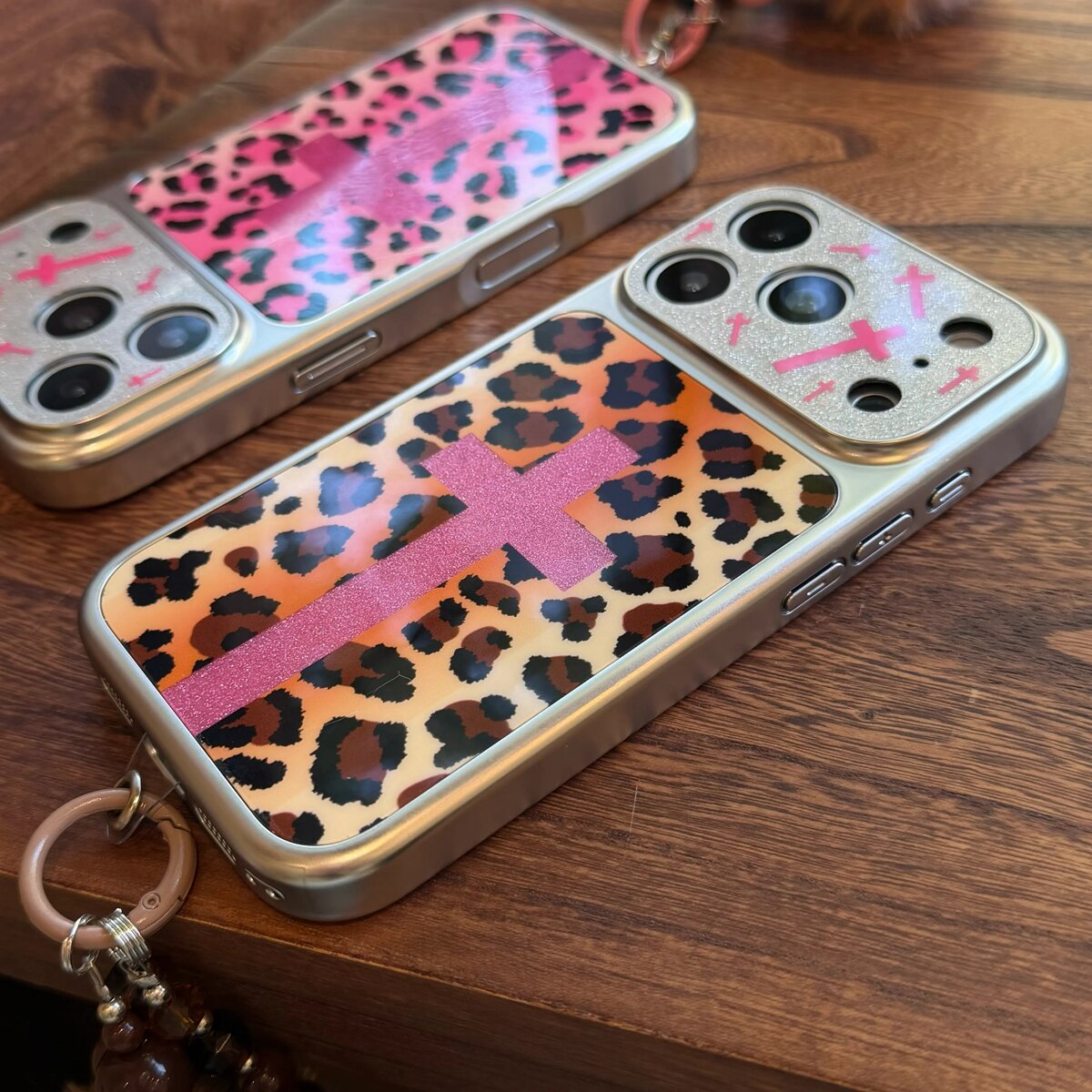 苹果16promax大视窗豹纹手机壳