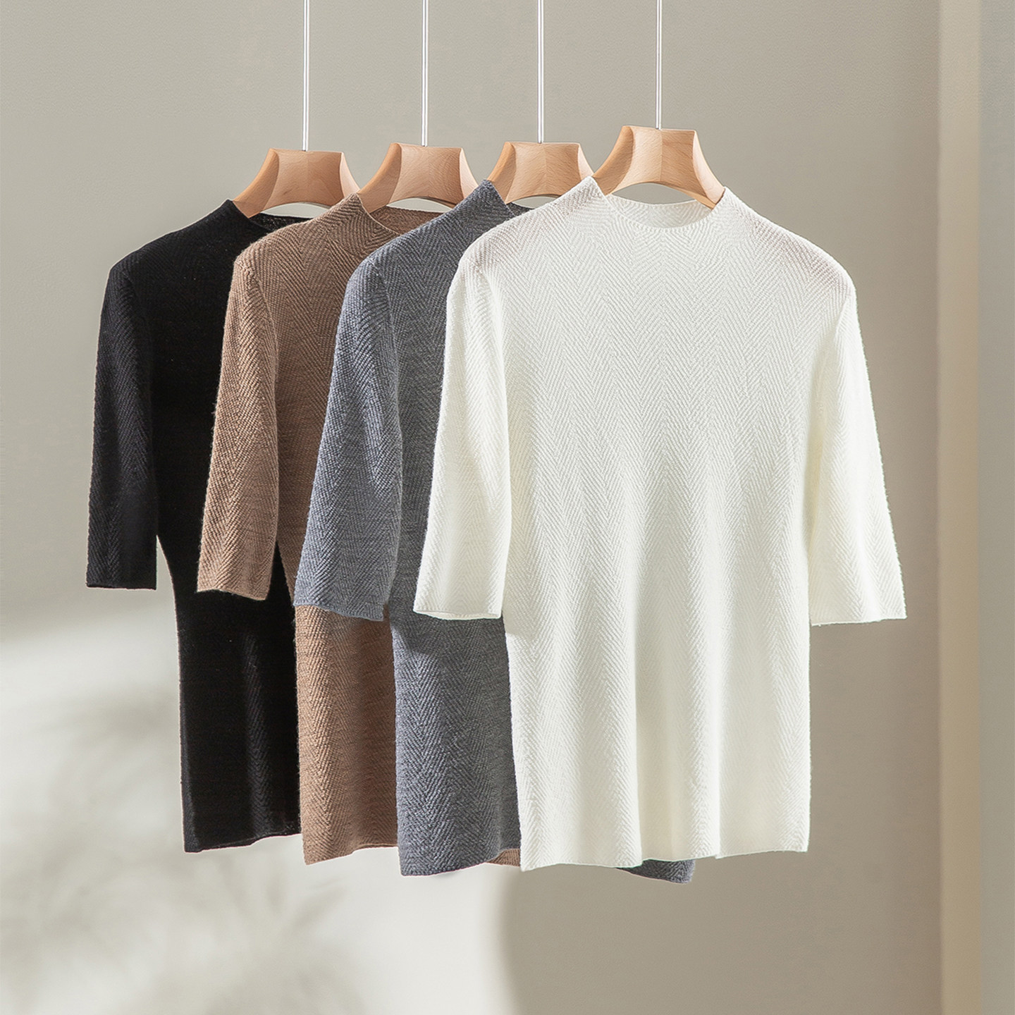 曼妙显瘦 超细纱羊毛 肌理鱼骨纹半高领中袖针织套头毛衣女春新款