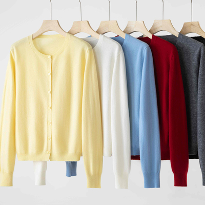 100%绵羊毛云朵感紧密圆领开衫