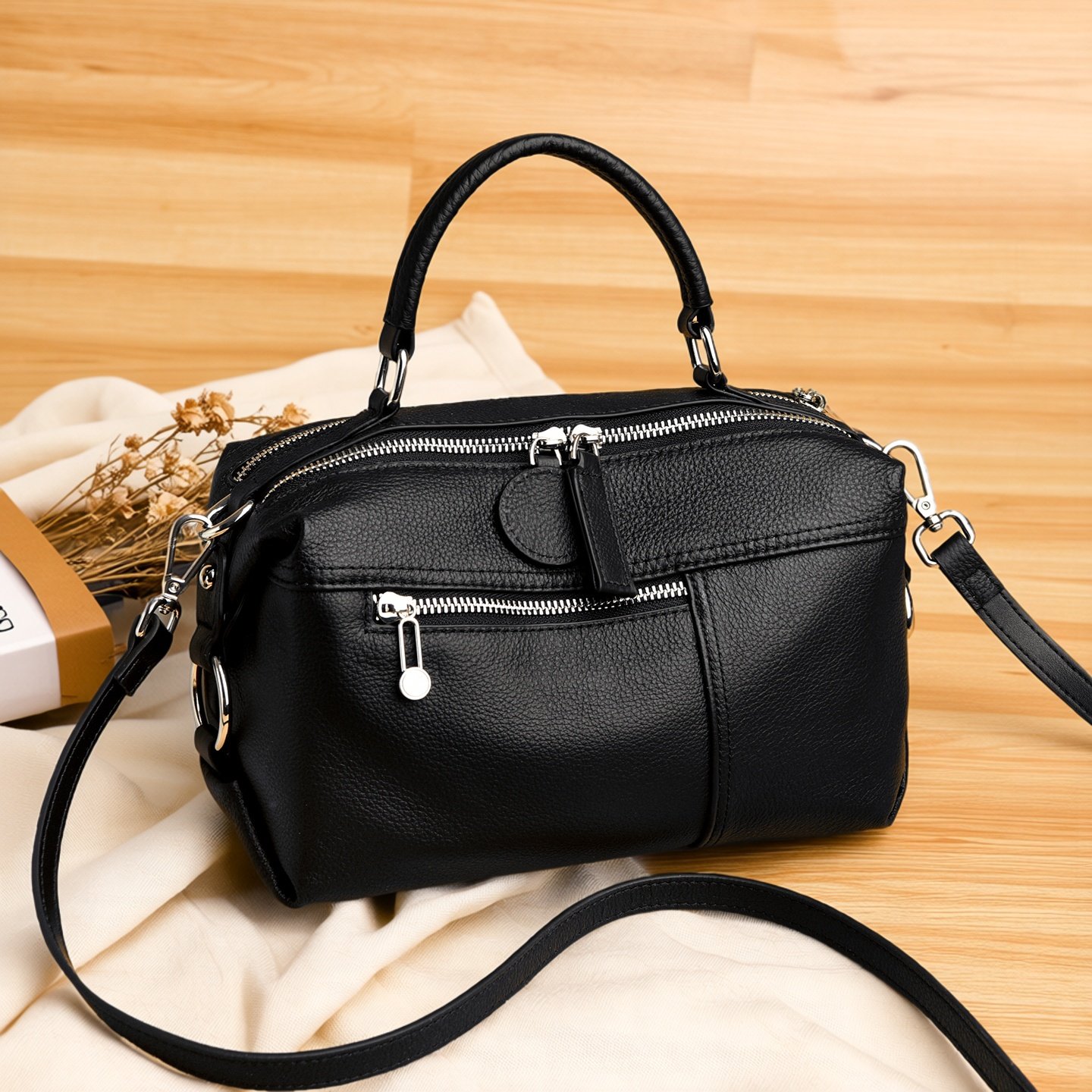 2026新款时尚百搭单肩手提包女士真皮枕头包简约通勤斜跨包小包包,箱包皮具/热销女包/男包,波士顿包,淘宝优惠券,粉丝福利购,淘宝优惠卷