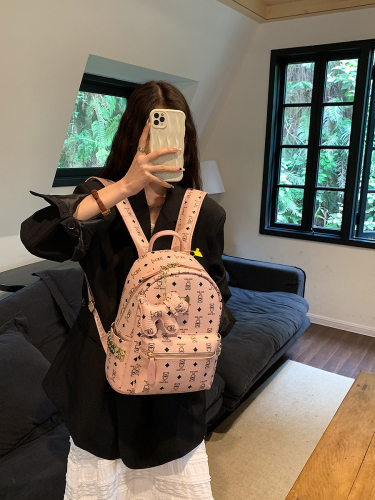 双肩包女士百搭小熊单肩通勤背包