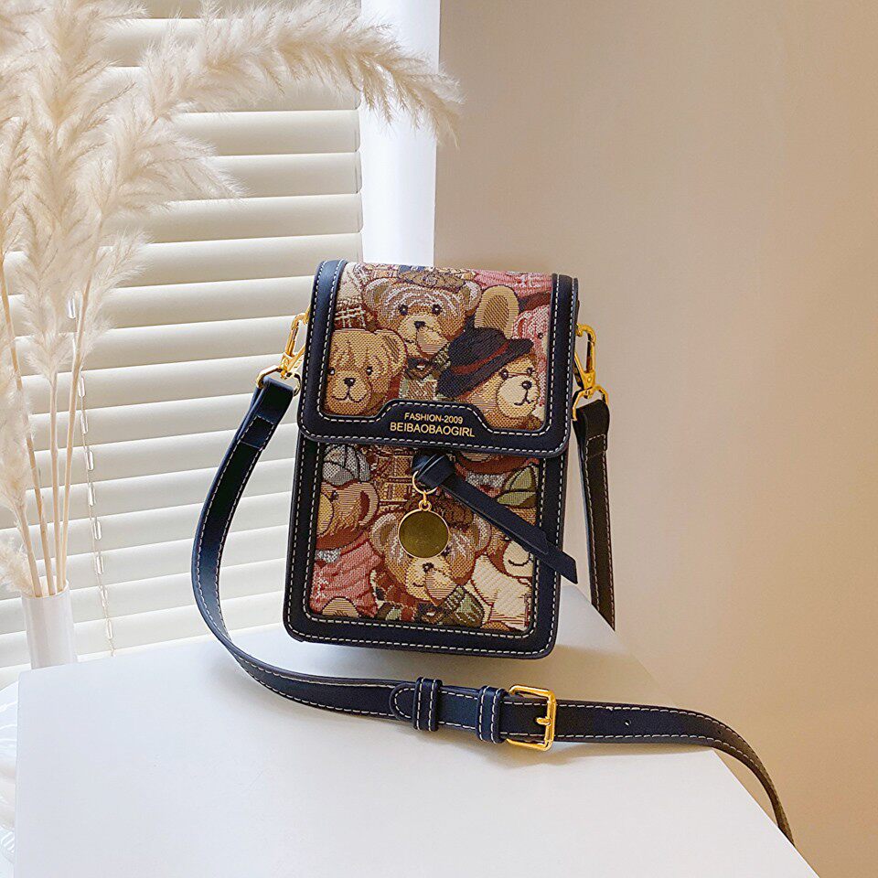 2026春季新款卡通小熊绣花帆布包复古简约手机包单肩斜挎包小包包