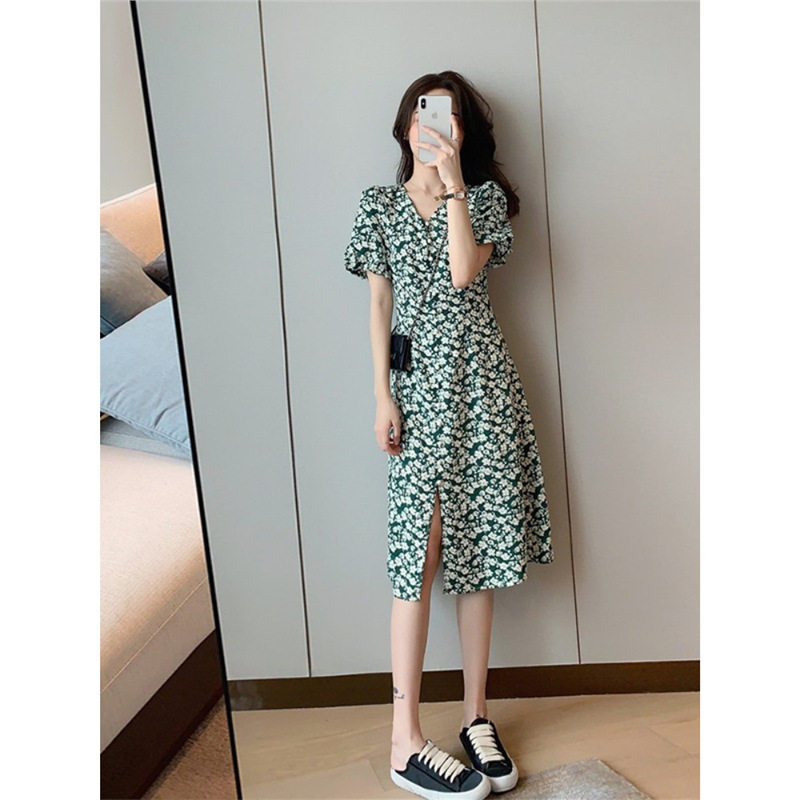 2026新款法式茶歇复古小众超仙女森系小清新甜美碎花连衣裙子女夏