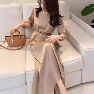 2026年正式场合精致香槟色连衣裙女春秋季气质高端优雅御姐裙子