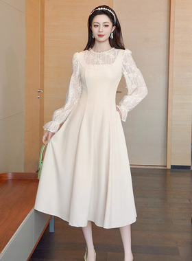 秋冬装新款女温柔风减龄圆领蕾丝拼接喇叭袖收腰大摆连衣裙45355
