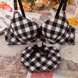 日系少女文胸套装棉中学生小胸厚款胸罩可爱甜美胸罩内裤套装包邮