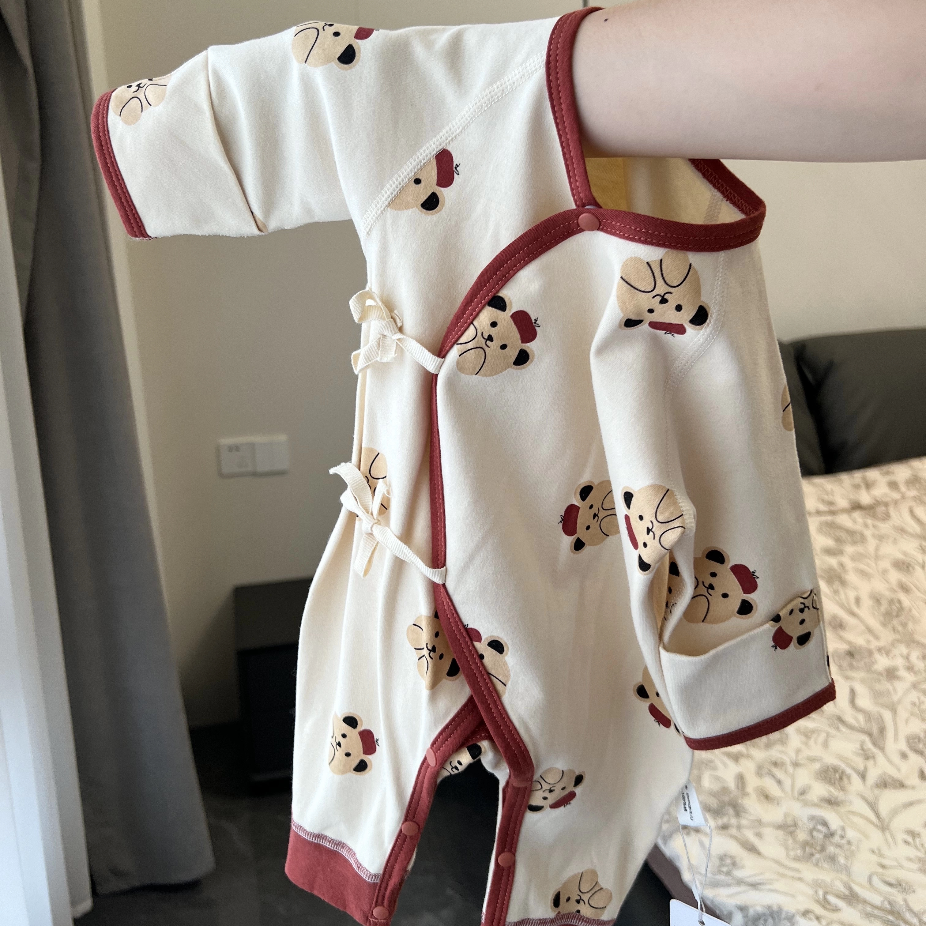 新生儿纯棉无骨长袖爬服