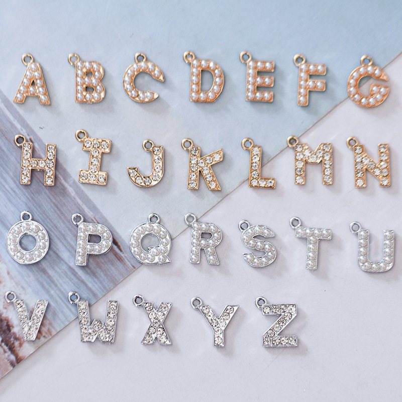 新款珍珠水钻26个英文字母挂件 A-N吊坠diy合金手链发饰饰品配件