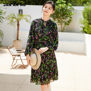 JAN AN NO 简爱诺优雅气质宽松印花连衣裙女士春夏新款J2310160LQ