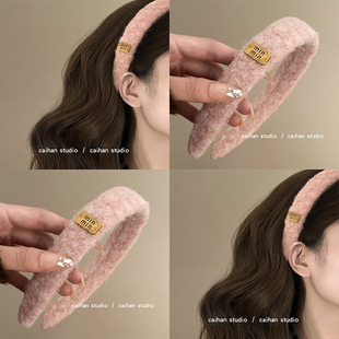 初次心动~毛线字母金标发箍女复古增高颅顶发卡秋冬慵懒风盘发器