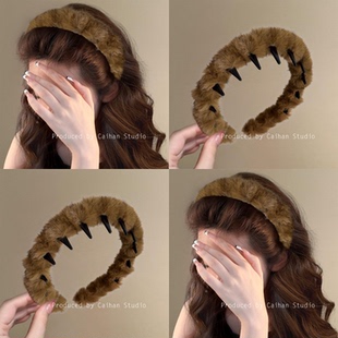 冬栗雪松~复古獭兔毛毛绒发箍女高颅顶百搭齿梳头箍女新款盘发器