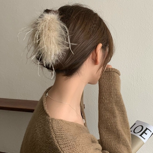 黑色鸵鸟羽毛抓夹女后脑勺盘发抓夹高级感毛毛鲨鱼夹气质发卡发饰