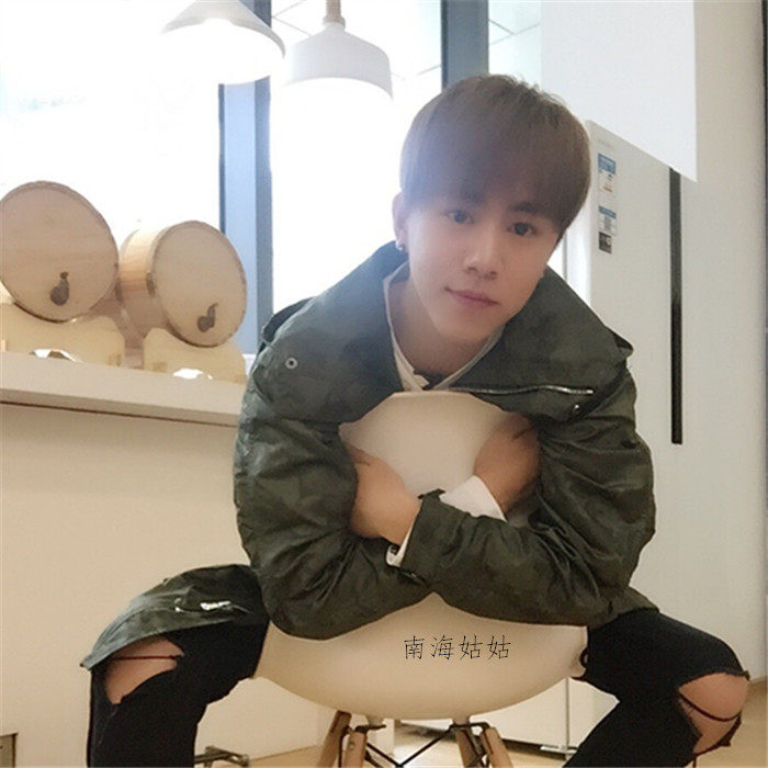 Perruque cheveux raides Court - Ref 2607273 Image 4