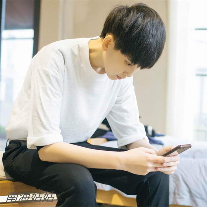 Perruque cheveux raides Court - Ref 2609686 Image 5