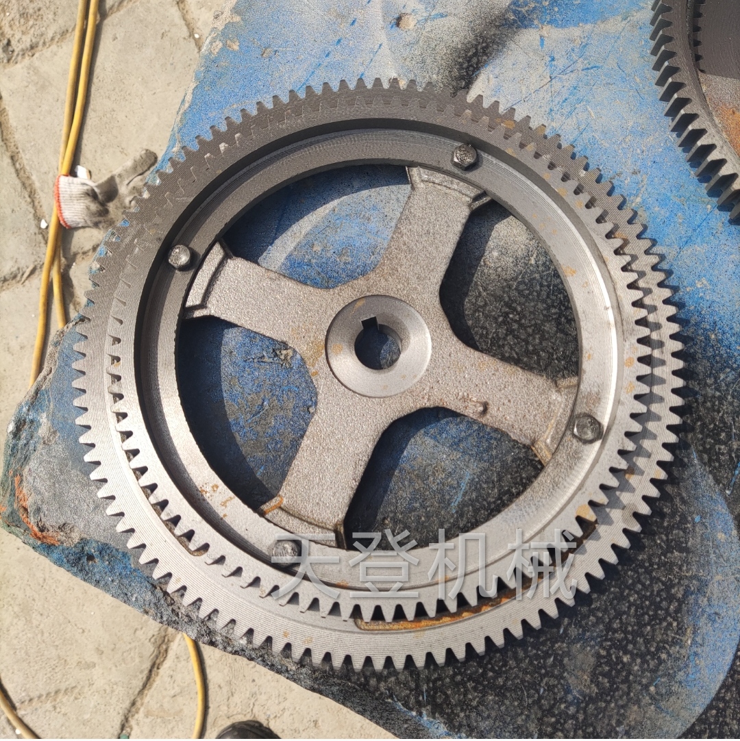 铡草机配变档件齿轮大齿轮大齿圈齿轮盘铸铁连体轮切草机变速齿轮