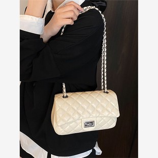 小香风气质腋下包2025新款高级感车缝线链条信封包单肩斜挎包女