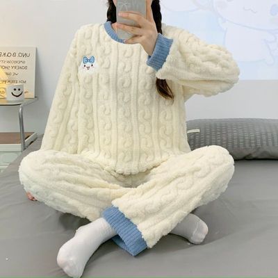 冬季保暖珊瑚绒睡衣女法兰绒套装