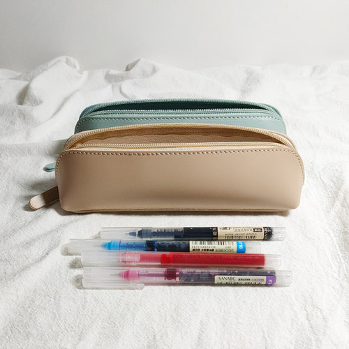 简约pvc皮质大容量笔袋馒头家族