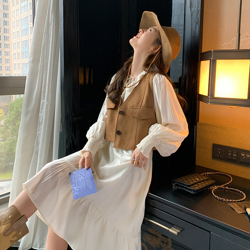 茶歇法式白色连衣裙女春秋2023新款别致显瘦桔梗裙马甲长裙两件套