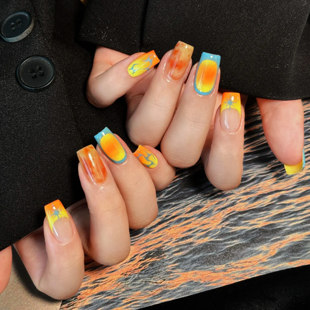 【热成像】橙黄蓝撞色晕染美甲小众显白夏日穿戴甲2025新款高级