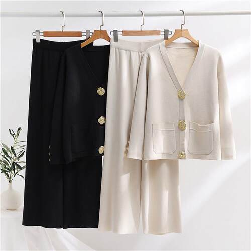 2024 New Fashion knitted tops skirt two piece set 针织套装