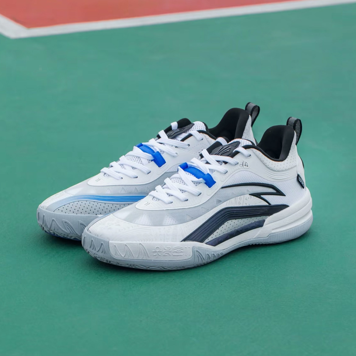 安踏【凯里·欧文系列】KAI 1 TEAM欧文团队款篮球鞋男112541603R