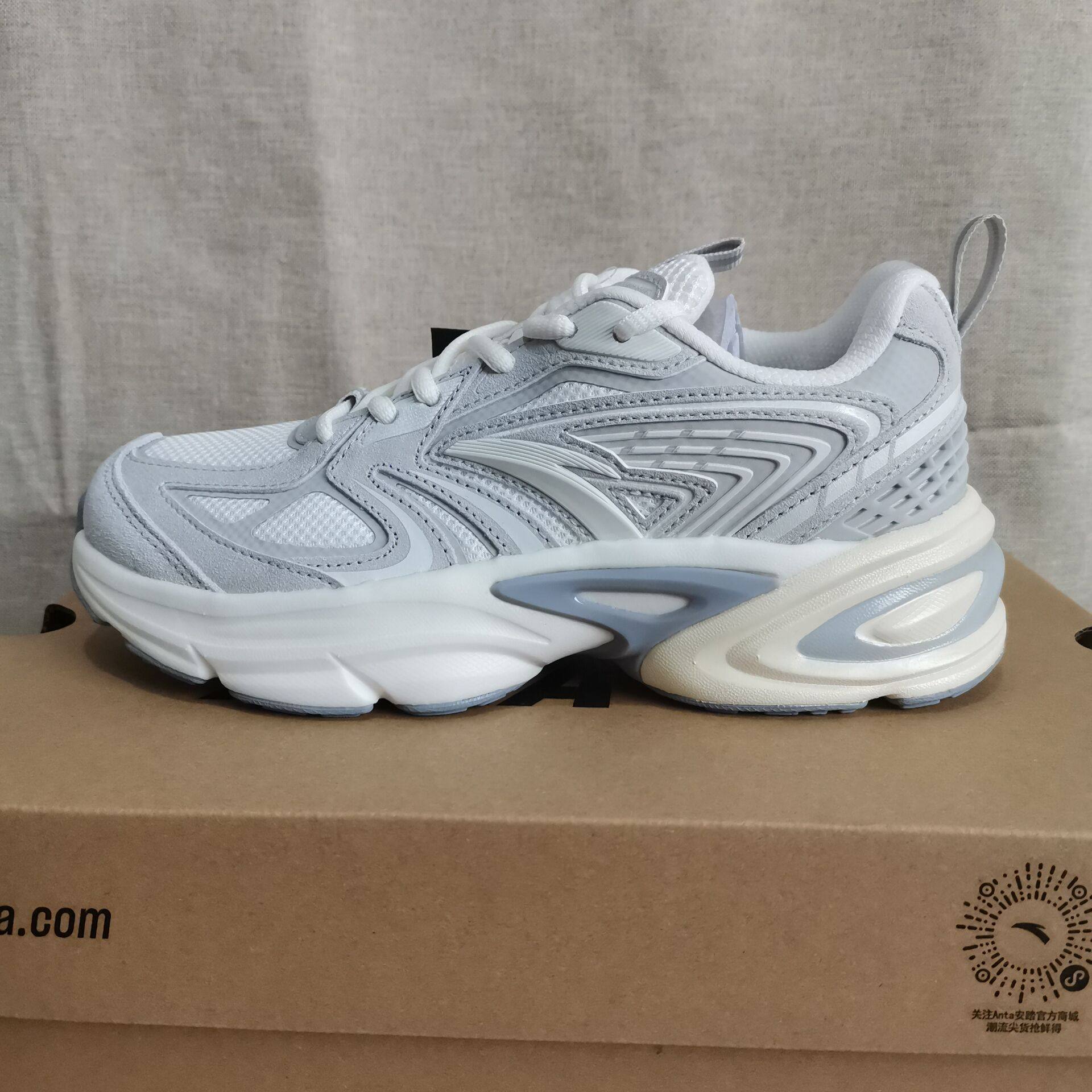 安踏千禧冰河休闲鞋女24秋新款舒适百搭潮流复古老爹鞋 122438893