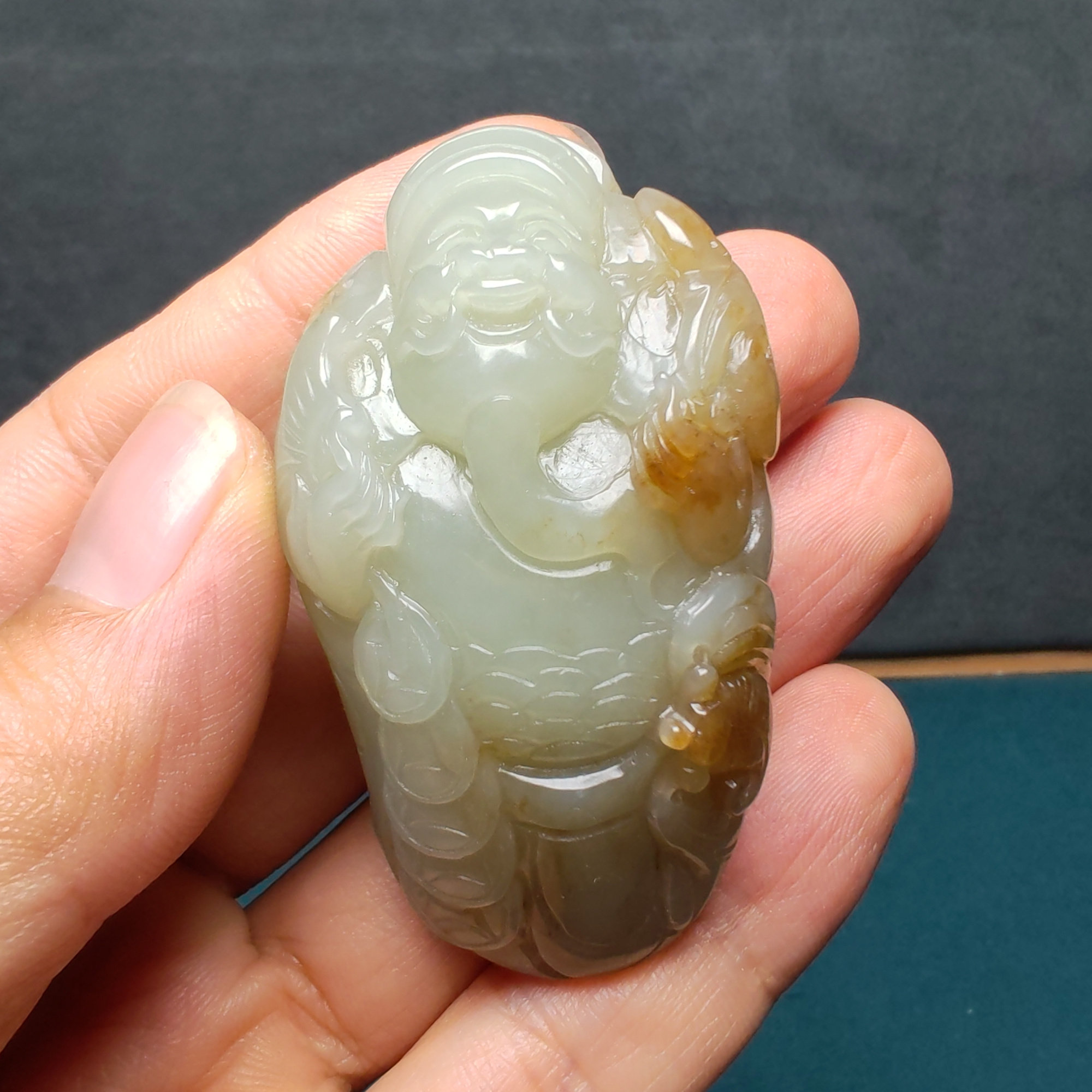 新疆和田玉且末糖青白玉财神蝙蝠如意铜钱小把件精品男女招财进宝