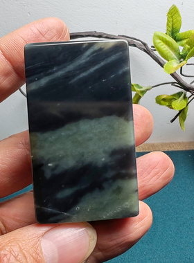 新疆和田玉青花墨玉无事牌子手把件水墨画风特色保真男女水墨丹青