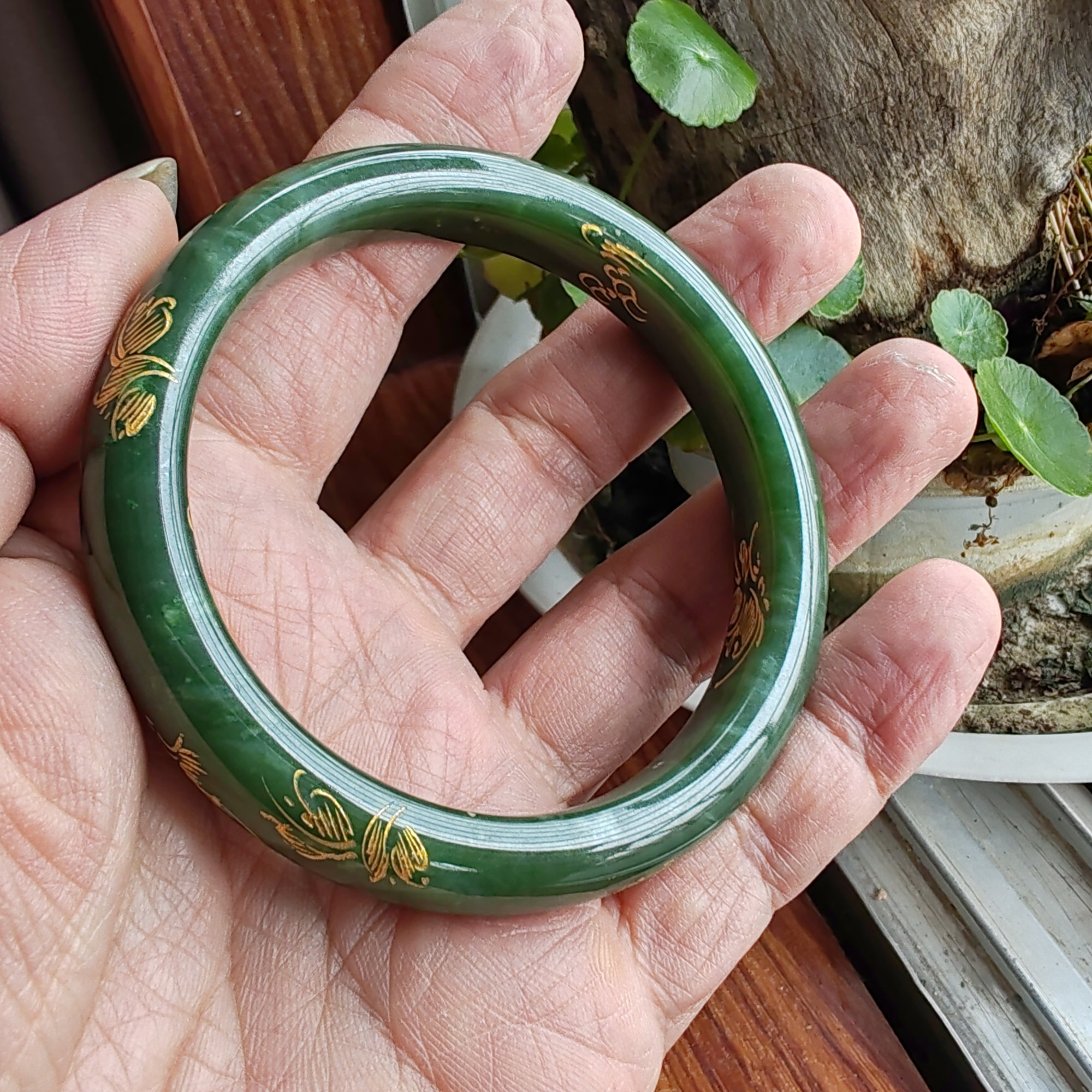 和田碧玉雕花描金手镯61mm+特价图片