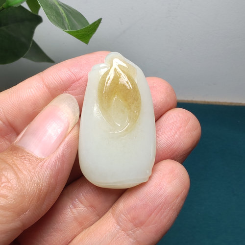 和田玉糖白玉竹节吊坠竹报平安
