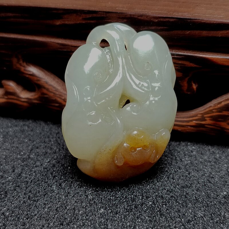 新疆和田玉且末糖白玉老红糖如意猴子吊坠挂件油润精雕人生如意