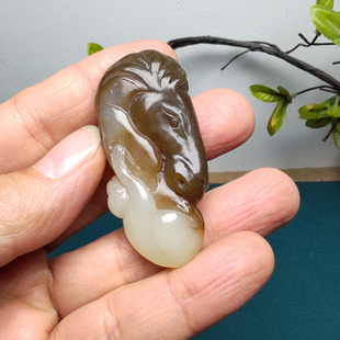 新疆和田玉且末糖白玉猴子马吊坠挂件精品保真男女国风马上封侯