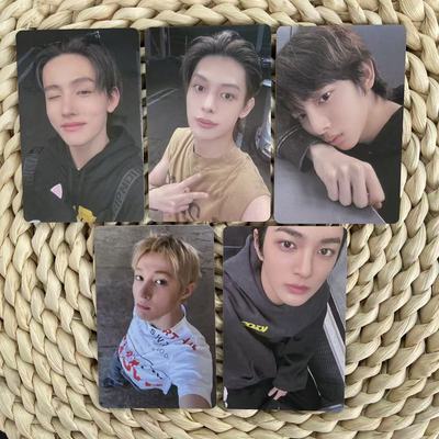 cortis出道专ma签售小卡