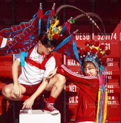 中国风影楼拍摄京剧绒球凤冠七星蛾子紫金冠龙凤旗背旗国潮凤冠