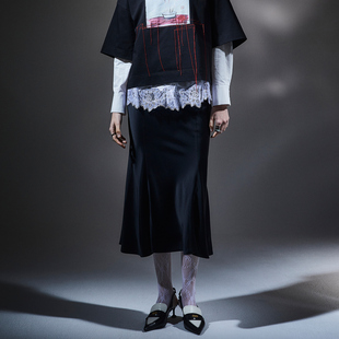 J&NINA捷恩尼纳 2025冬季新款 垂感醋纤鱼尾半身裙女显瘦小黑裙