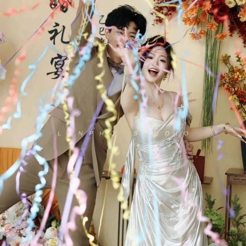 手抛彩带拉花彩条拉炮礼炮婚礼气氛道蜘蛛丝生日喷筒手持结婚礼花