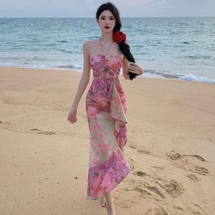 三亚泰国海边度假连衣裙版纳旅行拍照设计感露背挂脖碎花沙滩