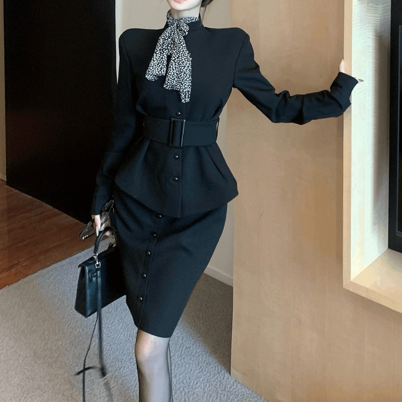 御姐高级感套装黑色收腰西装外套波点衬衫女春秋包臀半身裙三件套