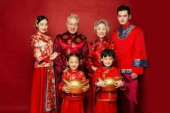 亲子装 出租全家福唐装 马褂长袍秀禾装 长衫 生日周岁春节摄影 秀禾装